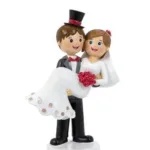 FIGURA NOVIOS EN BRAZOS 17 CM.