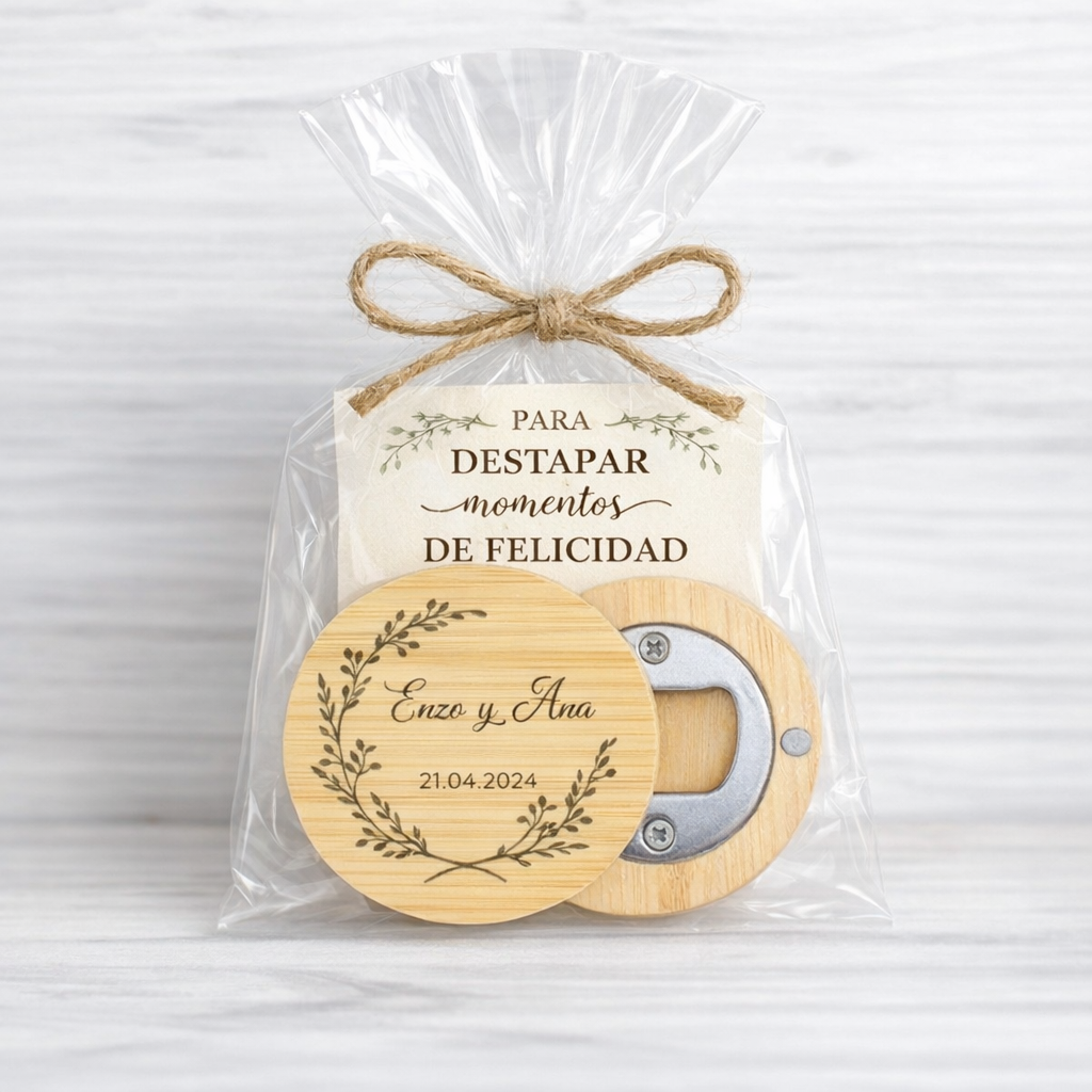 f4d0c99b-7423-4ffc-9f58-3abf1f2ee2dd Abridor Magnético de Bambú Personalizado Boda - Imagen 1