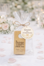 Abridor personalizado de madera con afilador