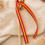 Cascabel de boda personalizado | Varilla de madera grabada con nombres y fecha